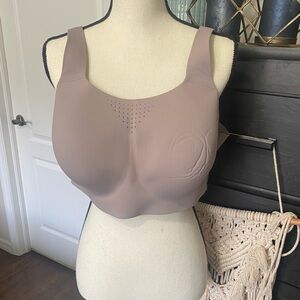 Victoria's Secret Seamless Bra in Taupe